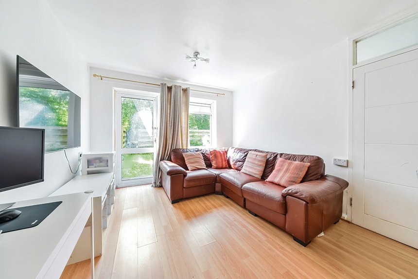 under offer enfield close london 25248 - Gibbs Gillespie