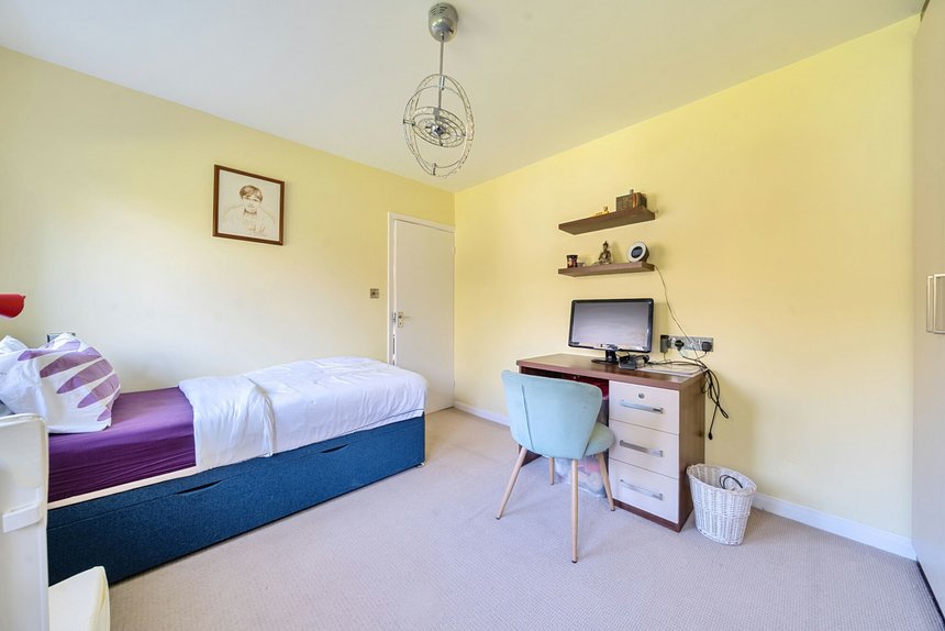 for sale eastglade london 25372 - Gibbs Gillespie