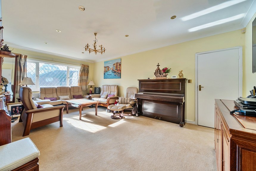 for sale eastglade london 25372 - Gibbs Gillespie