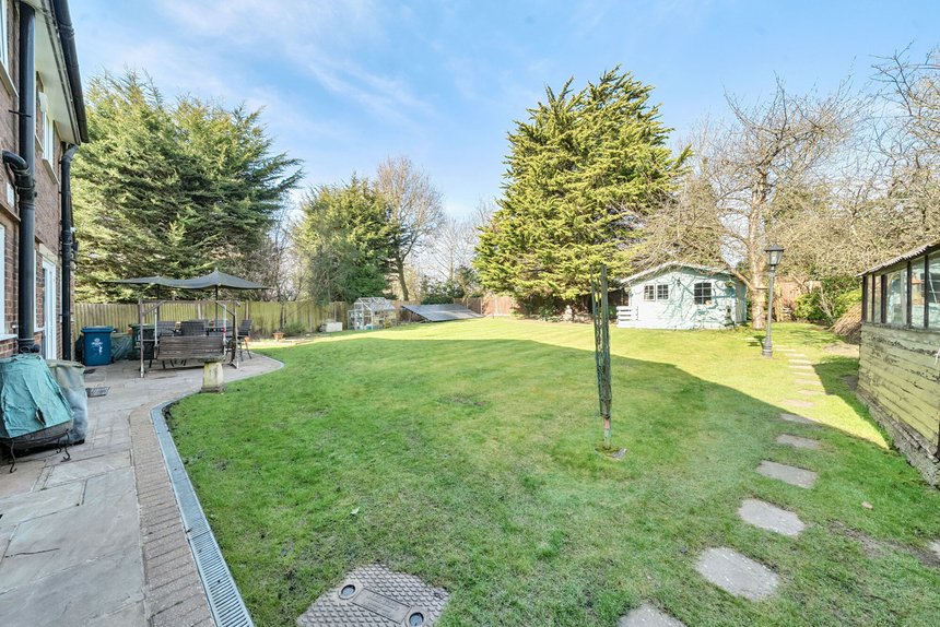 for sale eastglade london 25372 - Gibbs Gillespie