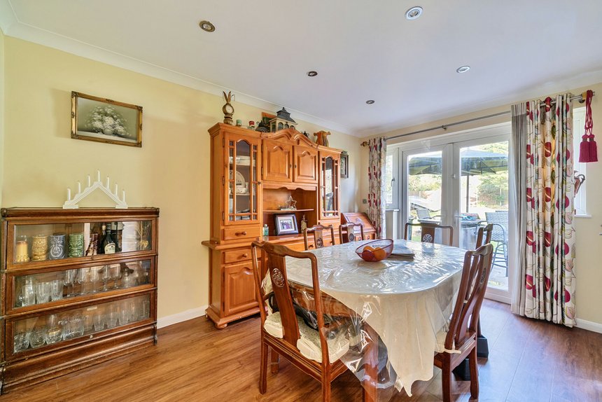 for sale eastglade london 25372 - Gibbs Gillespie
