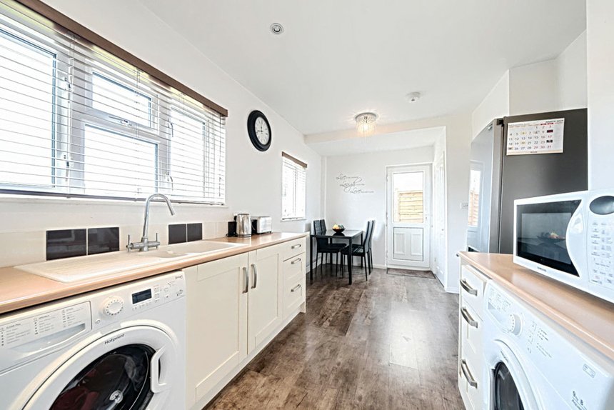 under offer blairhead drive london 25373 - Gibbs Gillespie