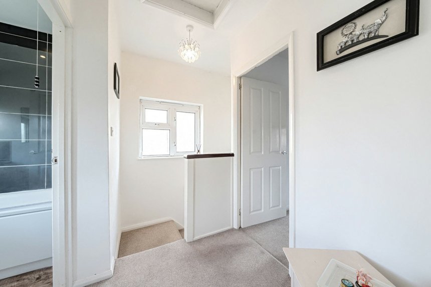 under offer blairhead drive london 25373 - Gibbs Gillespie