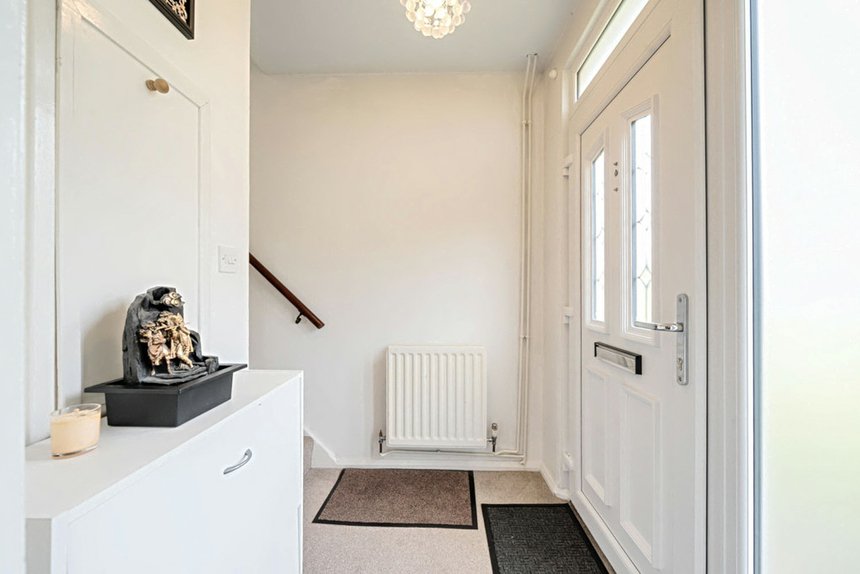 under offer blairhead drive london 25373 - Gibbs Gillespie