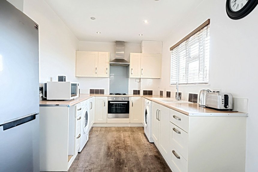 under offer blairhead drive london 25373 - Gibbs Gillespie