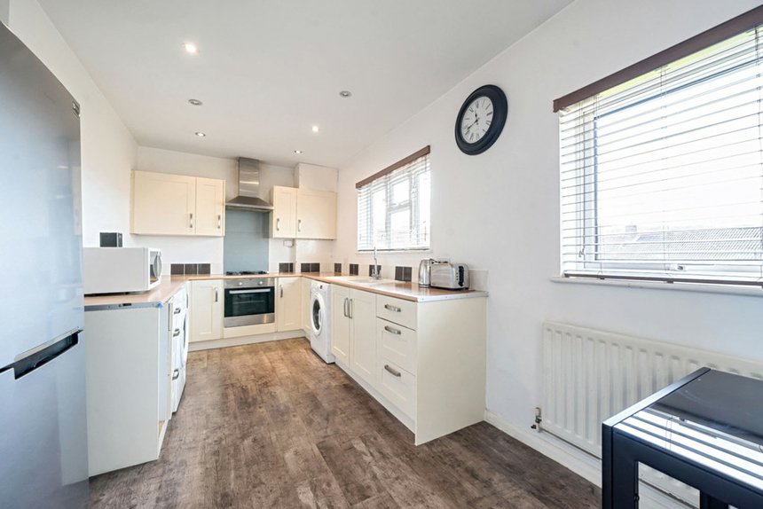 under offer blairhead drive london 25373 - Gibbs Gillespie