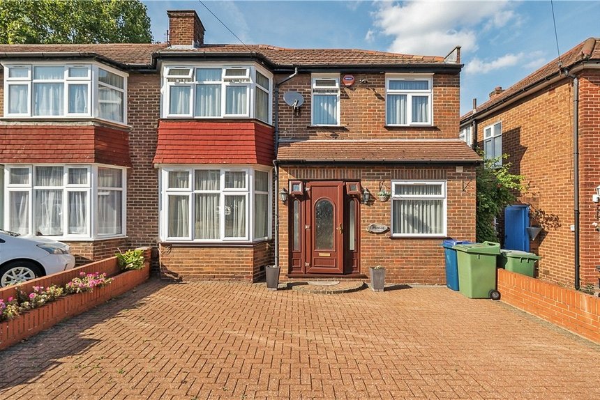 for sale broadcroft avenue london 25417 - Gibbs Gillespie