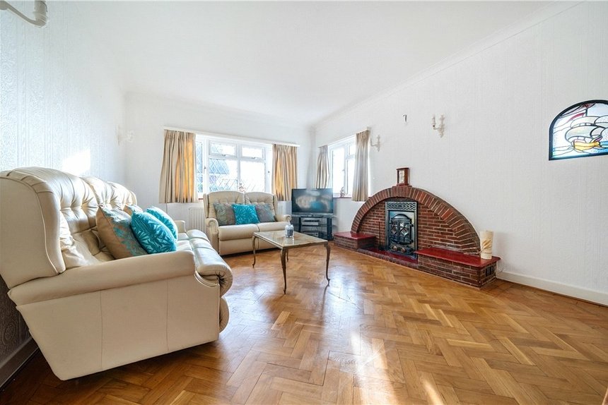 sold middle road london 25625 - Gibbs Gillespie