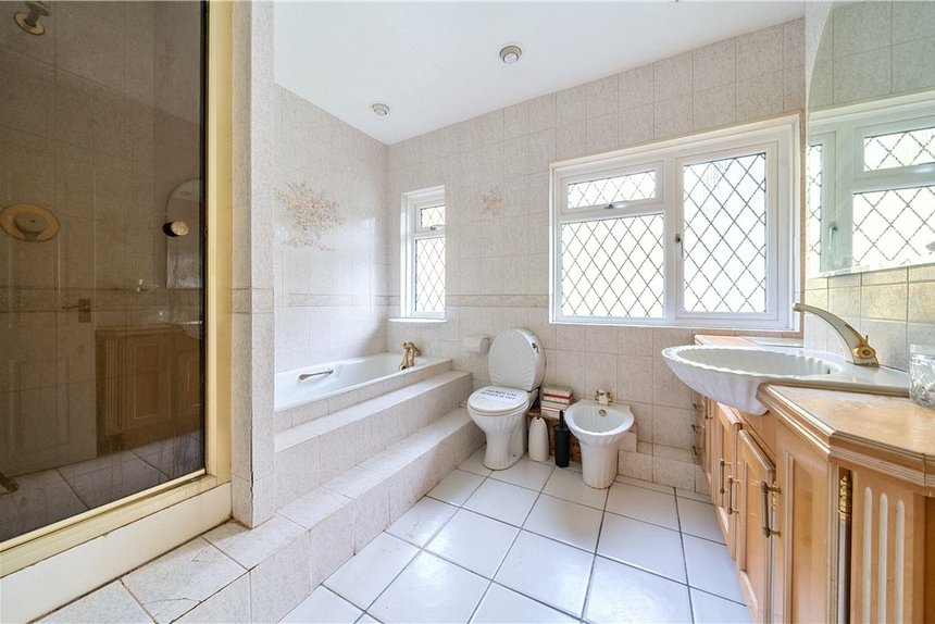 sold middle road london 25625 - Gibbs Gillespie