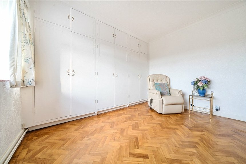 sold middle road london 25625 - Gibbs Gillespie