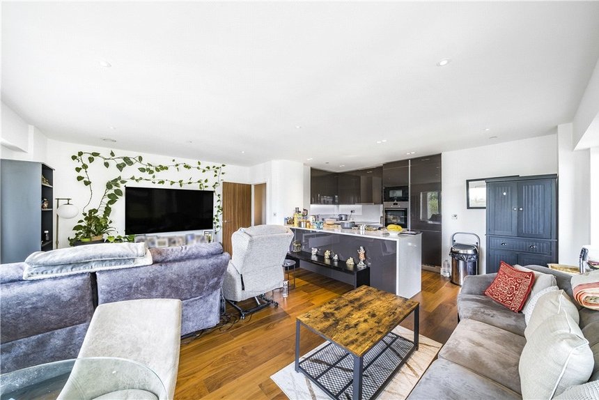 for sale longfield avenue london 25904 - Gibbs Gillespie