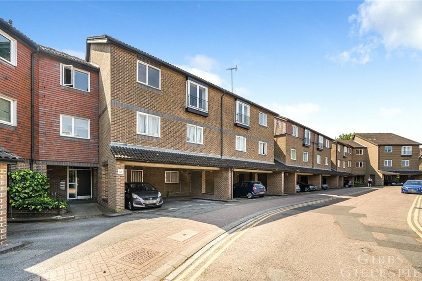 for sale abbeyfields close london 25999 - Gibbs Gillespie