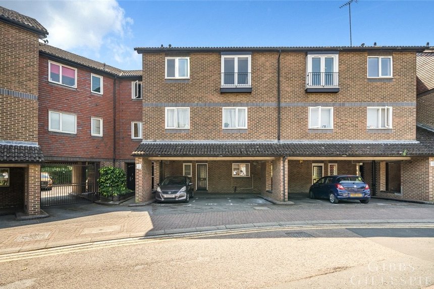 for sale abbeyfields close london 25999 - Gibbs Gillespie