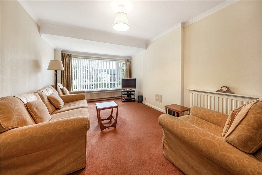 3 bedroom House for sale in Birchmead Avenue, Pinner, Middlesex, HA5