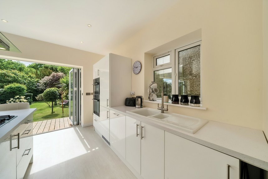 under offer hillside crescent london 26155 - Gibbs Gillespie