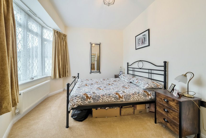 under offer hillside crescent london 26155 - Gibbs Gillespie