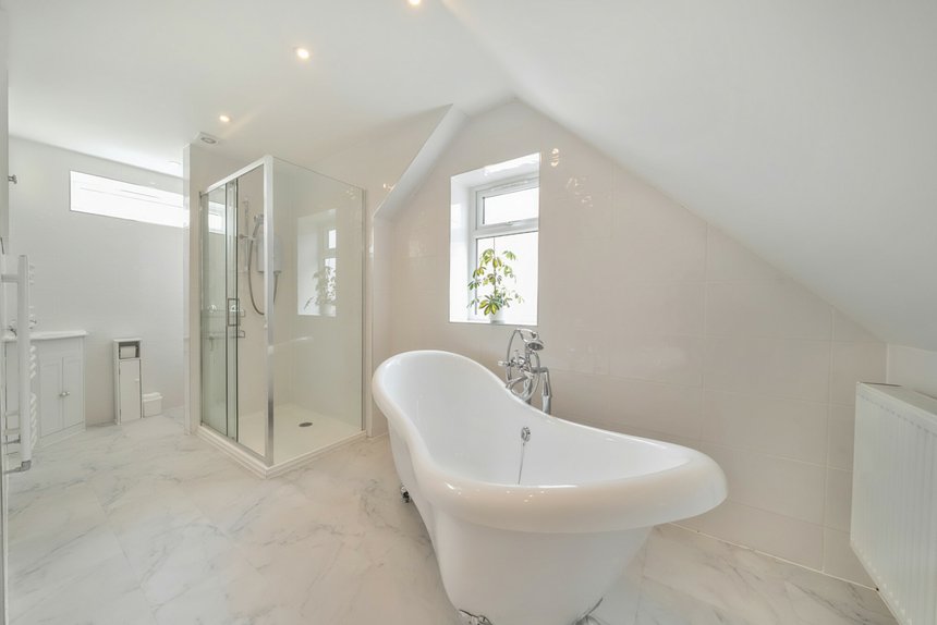 under offer hillside crescent london 26155 - Gibbs Gillespie