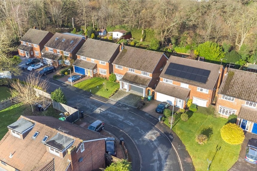 under offer bay tree walk london 26191 - Gibbs Gillespie