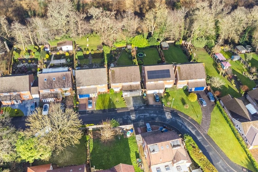 under offer bay tree walk london 26191 - Gibbs Gillespie