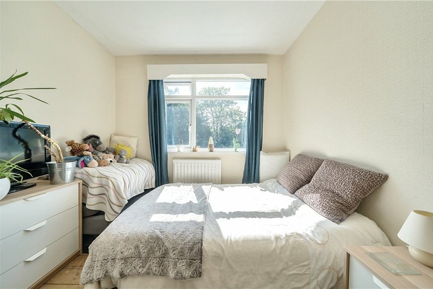 2 bedroom House for sale in Bridgwater Road, Ruislip, Middlesex, HA4