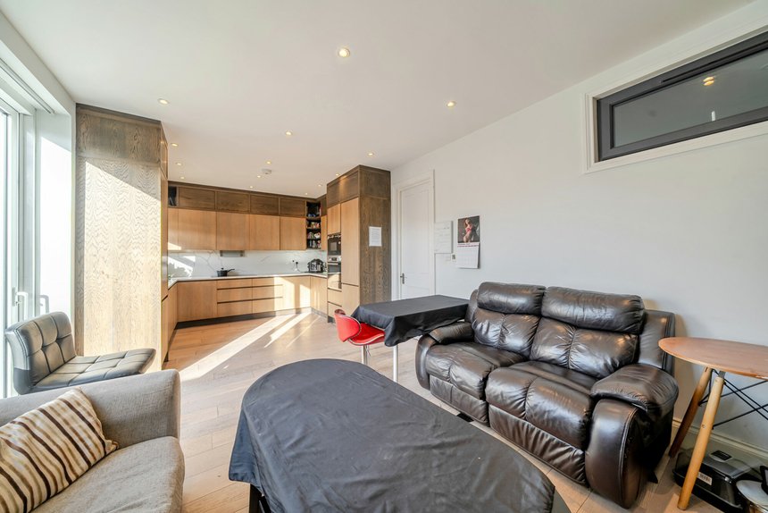 for sale hartland drive london 26511 - Gibbs Gillespie