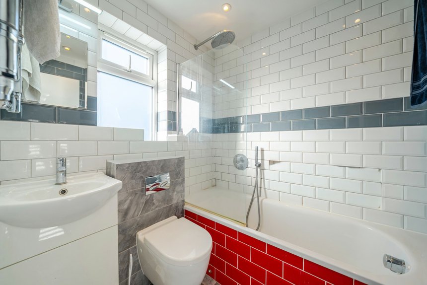 for sale hartland drive london 26511 - Gibbs Gillespie