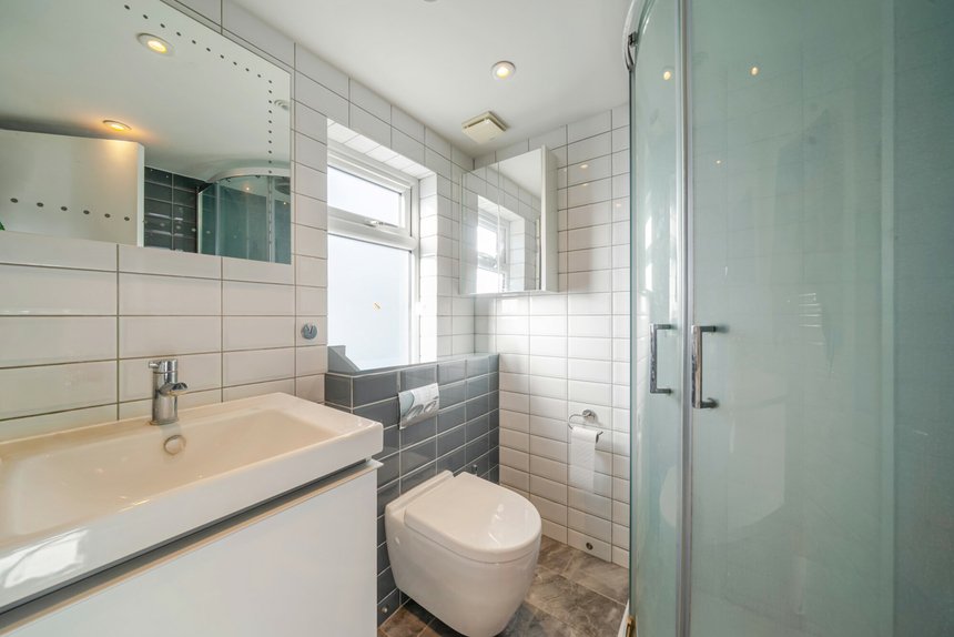 for sale hartland drive london 26511 - Gibbs Gillespie