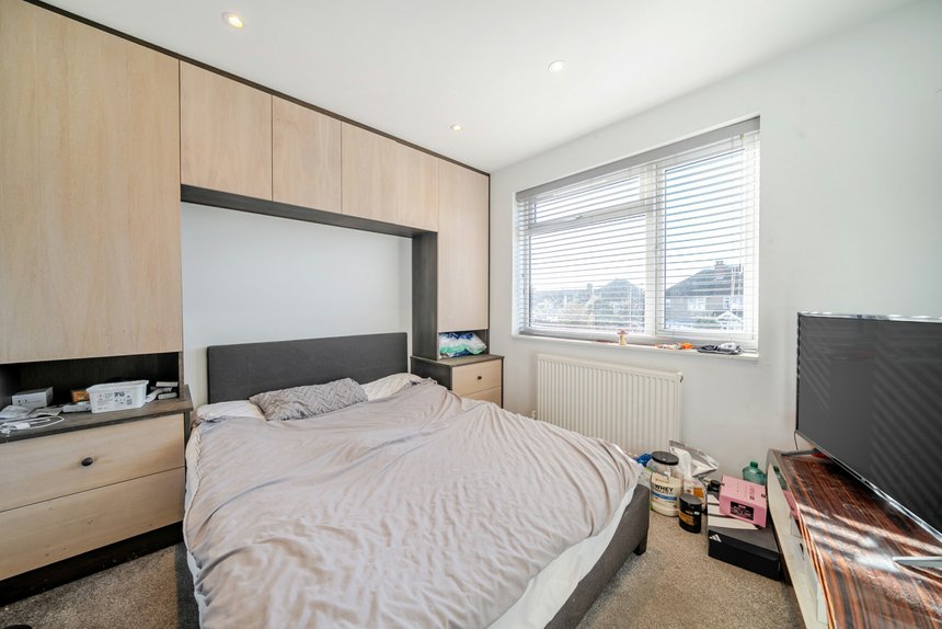 for sale hartland drive london 26511 - Gibbs Gillespie