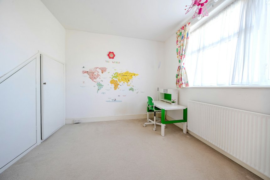 under offer chester drive london 26628 - Gibbs Gillespie