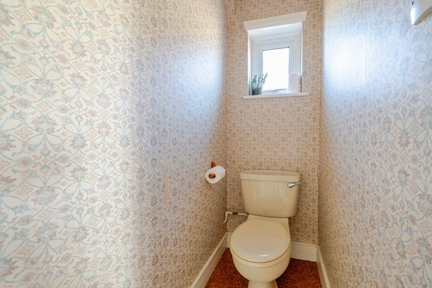 under offer chester drive london 26628 - Gibbs Gillespie