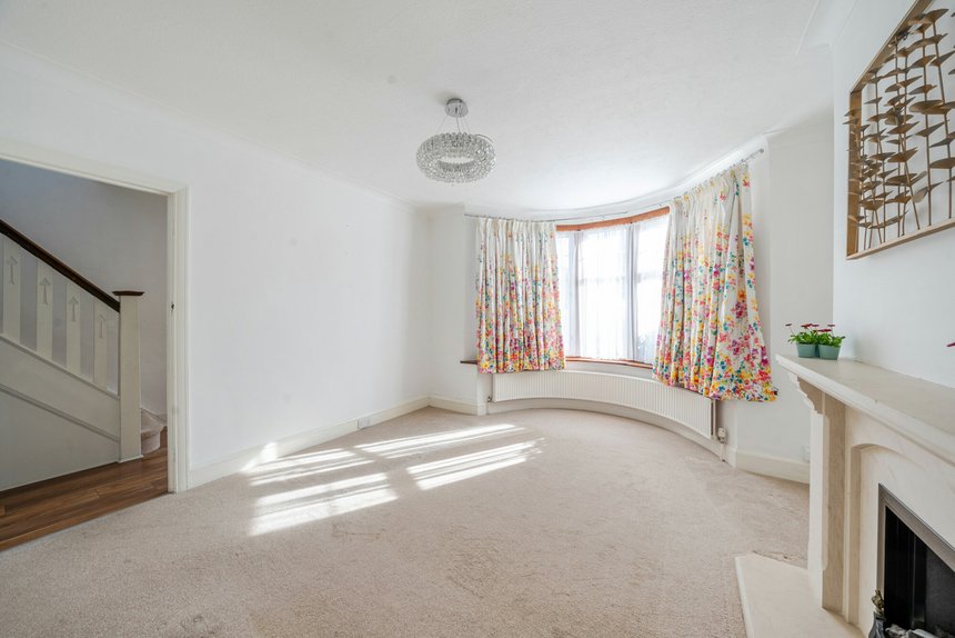 under offer chester drive london 26628 - Gibbs Gillespie