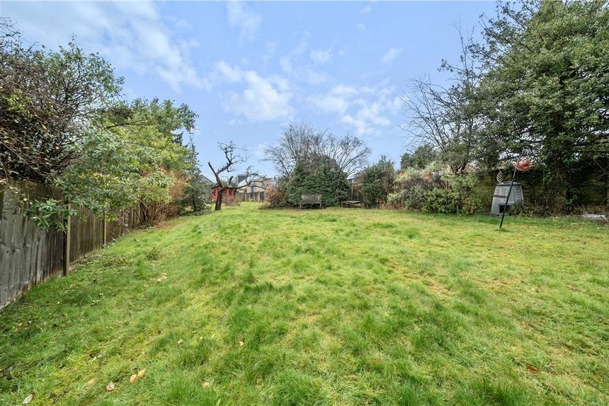 under offer hillside road london 26738 - Gibbs Gillespie