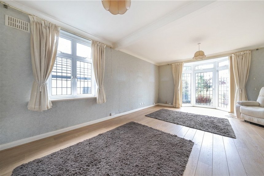 for sale hillside road london 26738 - Gibbs Gillespie