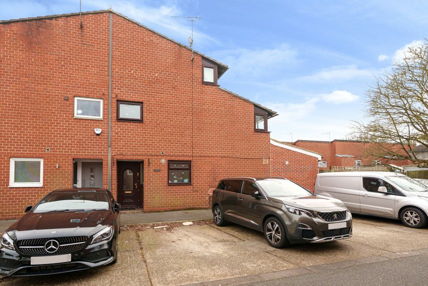 sold bennett close london 26832 - Gibbs Gillespie