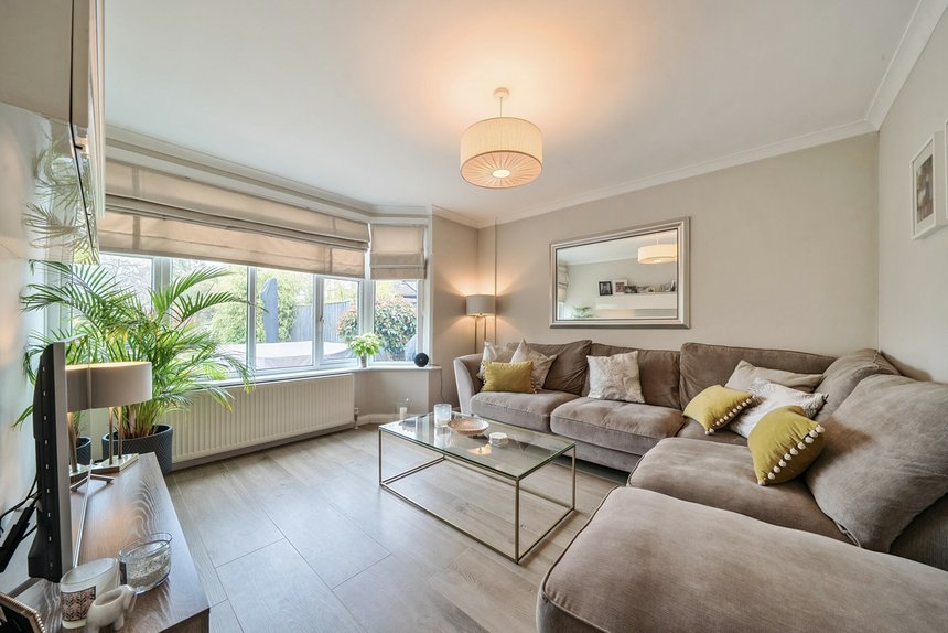 sold hillcroft crescent london 26913 - Gibbs Gillespie