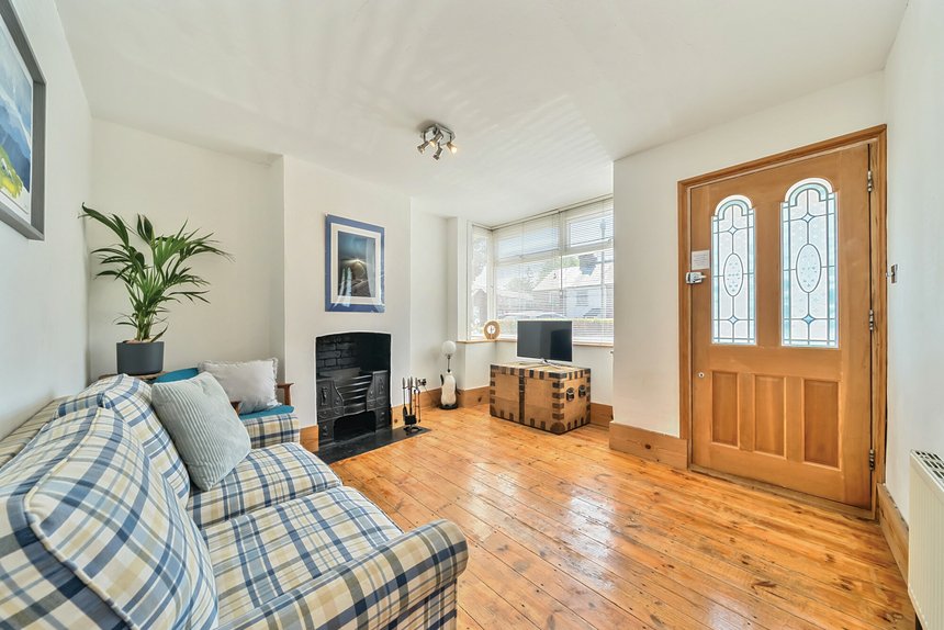 for sale hallowell road london 27006 - Gibbs Gillespie