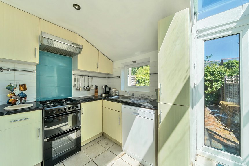 for sale hallowell road london 27006 - Gibbs Gillespie