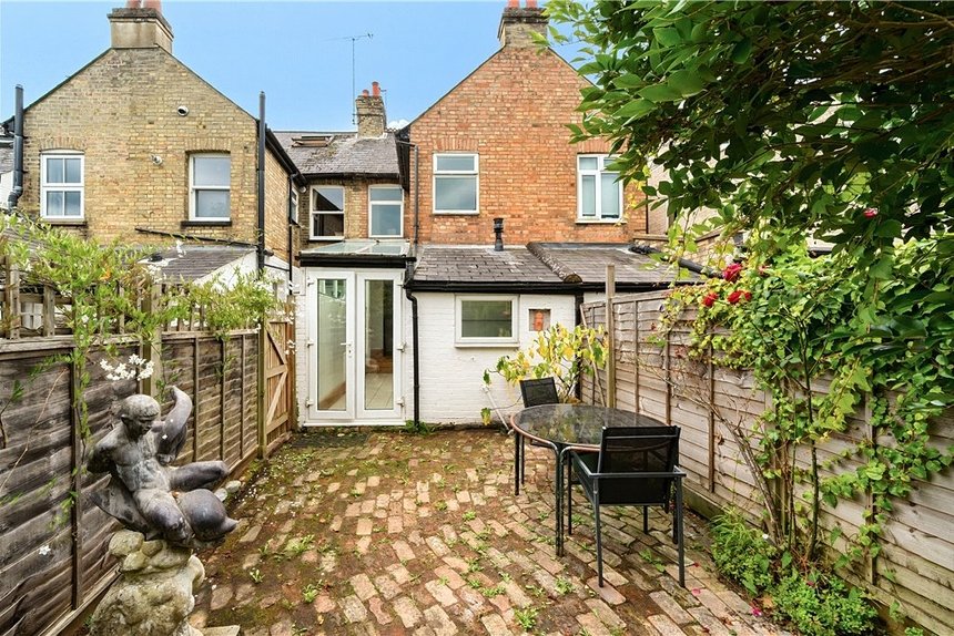 for sale hallowell road london 27006 - Gibbs Gillespie