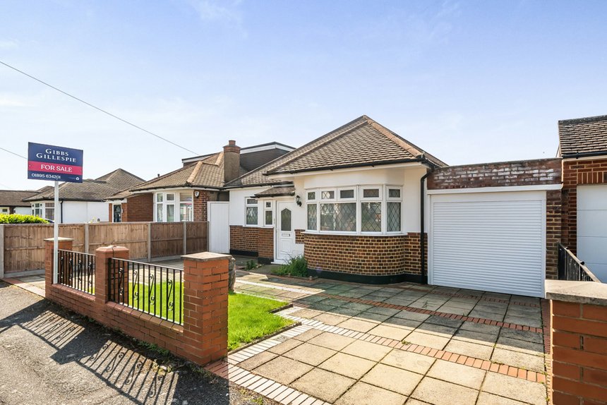 under offer herlwyn avenue london 27468 - Gibbs Gillespie