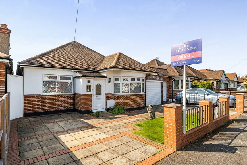 under offer herlwyn avenue london 27468 - Gibbs Gillespie