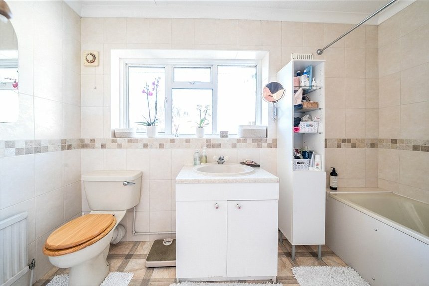 under offer cuckoo hill drive london 27615 - Gibbs Gillespie