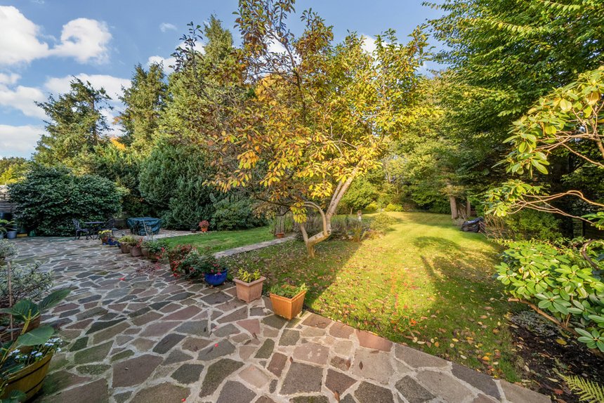 under offer cuckoo hill drive london 27615 - Gibbs Gillespie