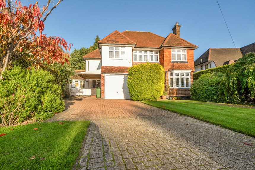 under offer cuckoo hill drive london 27615 - Gibbs Gillespie