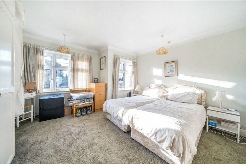 under offer cuckoo hill drive london 27615 - Gibbs Gillespie