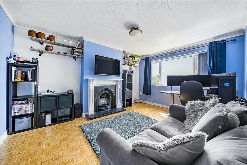 for sale chamberlain way london 27735 - Gibbs Gillespie