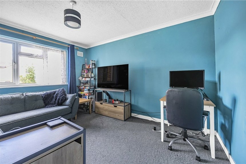 for sale chamberlain way london 27735 - Gibbs Gillespie