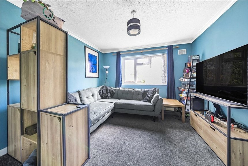 for sale chamberlain way london 27735 - Gibbs Gillespie