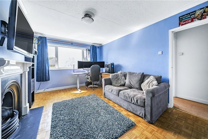 for sale chamberlain way london 27735 - Gibbs Gillespie