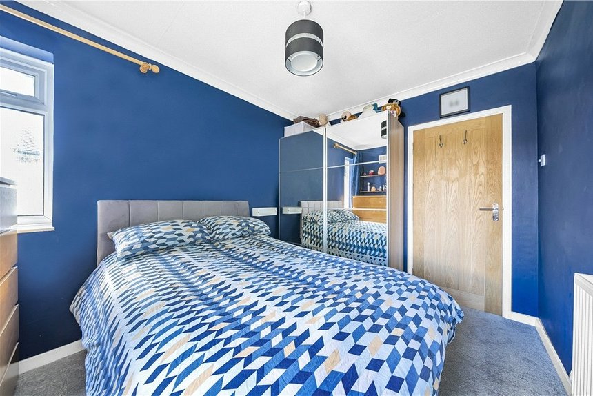 for sale chamberlain way london 27735 - Gibbs Gillespie