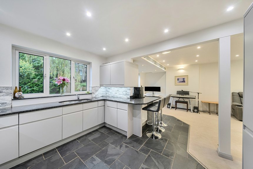 for sale downs avenue london 28773 - Gibbs Gillespie